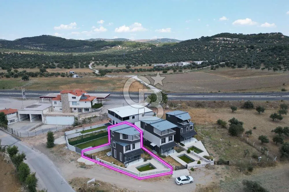 Şakran’da denize ve anayola yakın satılık 4+1 tripleks villa — fotoğraf 3